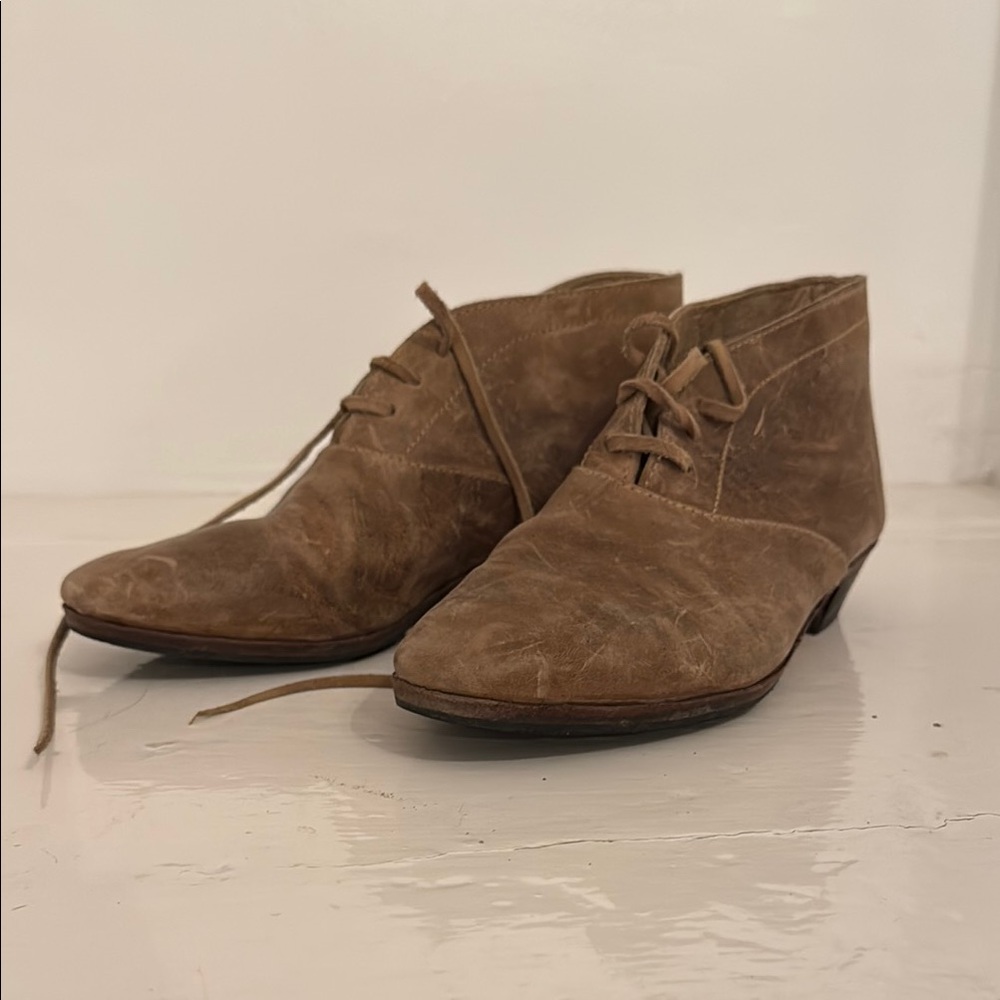 Taupe Leather Shoes short booties